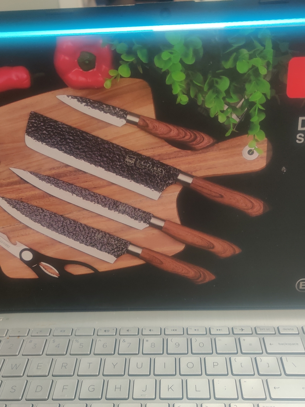 Textured Blade 5-Piece Knife Set with Wood-Effect Handles - Black & Brown